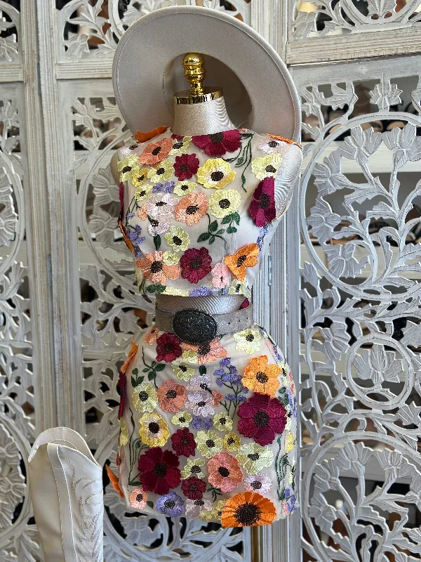 Embroidered Floral Nude Dress - No Estira, Not Stretchy