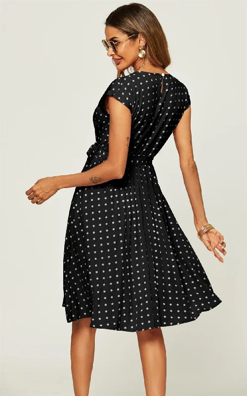 Polka Dot Sleeveless Pleated Midi Dress In Black