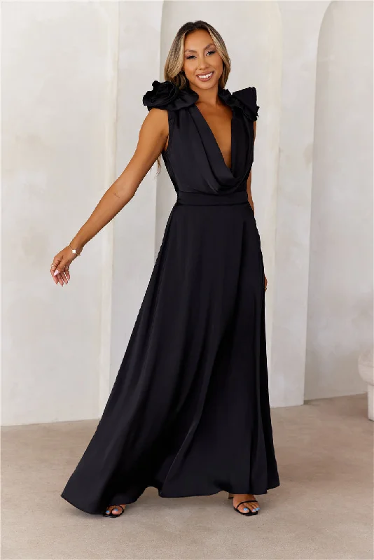 Romance In Roses Maxi Dress Black