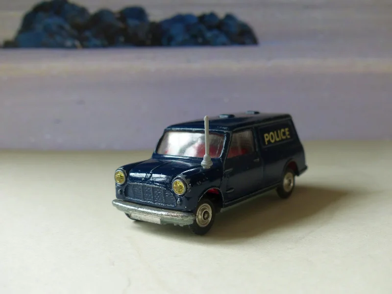 RC (Remote - Controlled) cars for hobby racing​ 448 Police Mini Van (rebuilt)