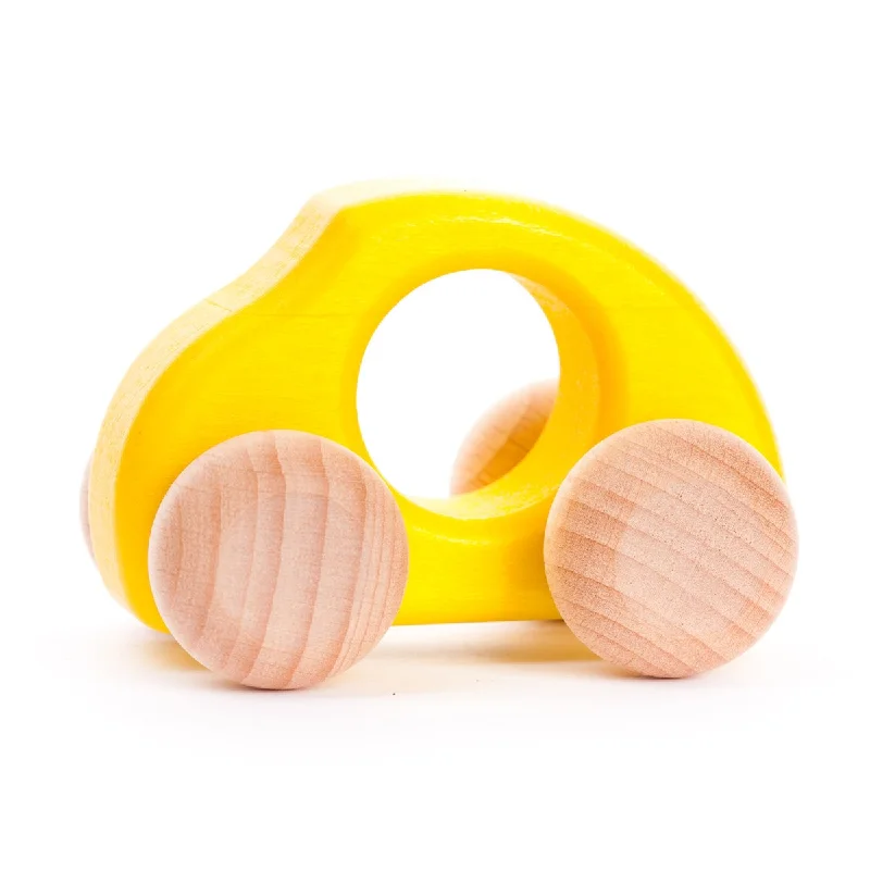 Wooden treehouses for outdoor adventures​ Bajo Dubby Car Yellow