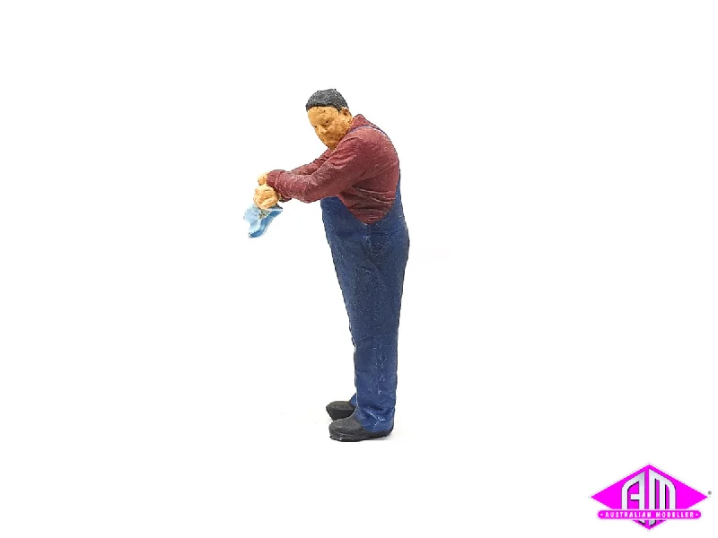 Spacecraft model toys for space - exploration - fascinated kids​ Driver Leaning Over Tender Side Looking Back (7mm Scale)