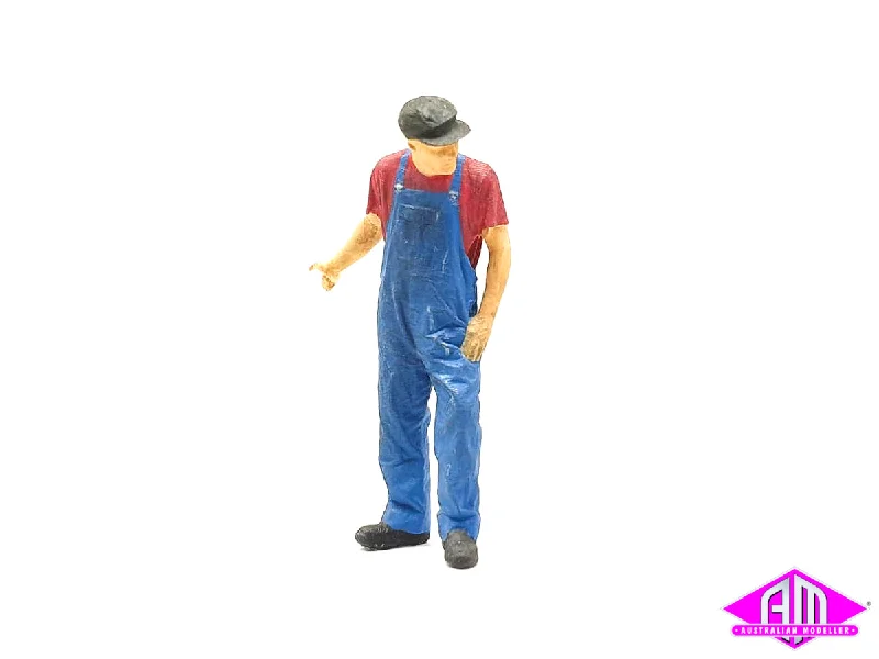 Egyptian - pyramid model toys for cultural exploration​ Driver Standing Looking Back Hand On Regulator (7mm Scale)
