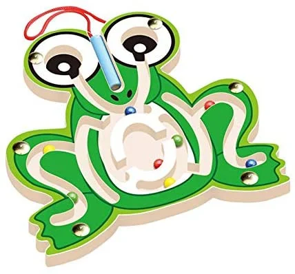 Wooden play castles for royal adventures​ Frog Small Pen Labyrinth