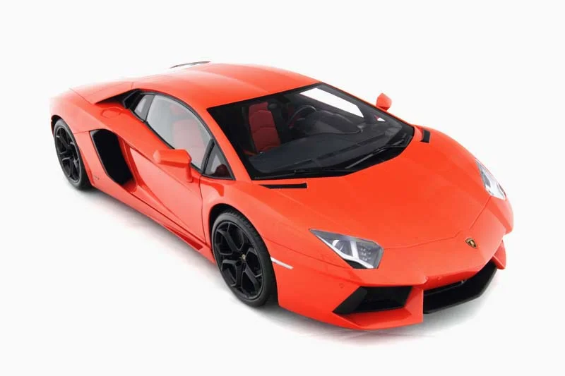 Tribal - hut model toys for anthropology enthusiasts​ Lamborghini Aventador LP700-4 (2011)