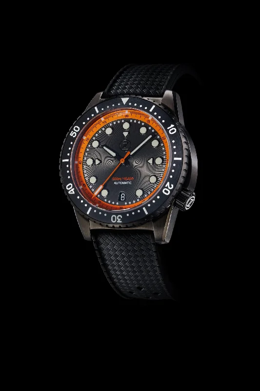 Desert - oasis model toys for geographical exploration​ Mako V2 500m Diver Steel PVD Orange