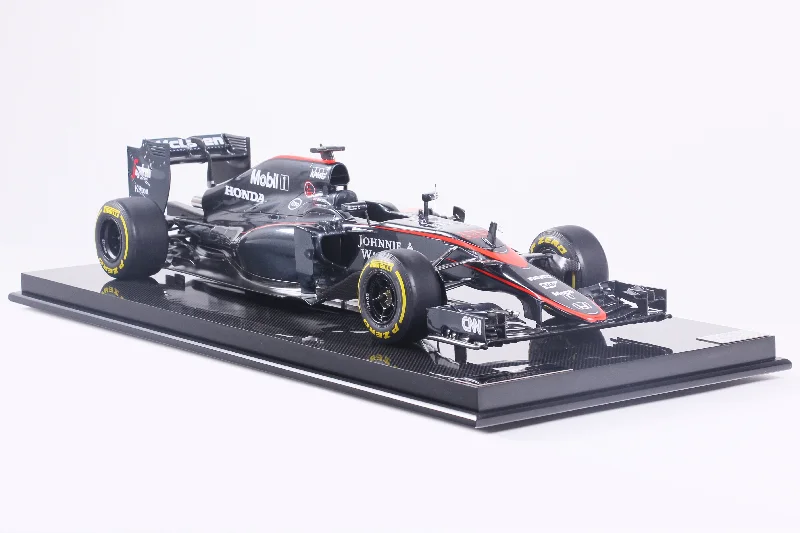 Animal - shaped model toys for wildlife education​ McLaren MP4-30 (2015)