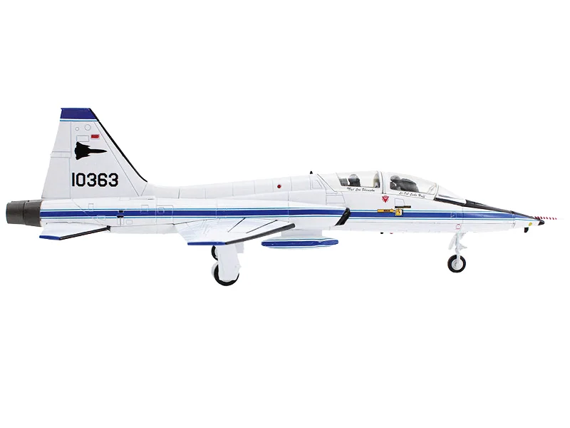 Windmill model toys for exploring renewable energy concepts​ Northrop T-38A Talon Trainer Aircraft "65-10363 Air Force Plant 42 Palmdale CA" (1984) United States Air Force "Air Power Series" 1/72 Diecast Model by Hobby Master
