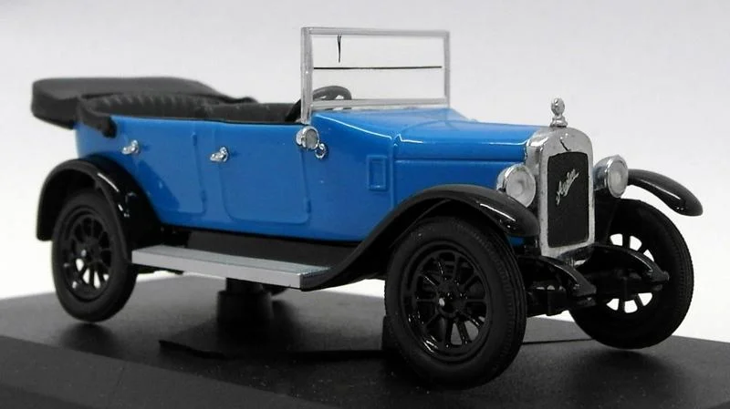 Luxury coaches for long - distance comfortable rides​ Oxford Diecast 1/43 Scale AHT004 - Austin Heavy Twelve - Kingfisher Blue