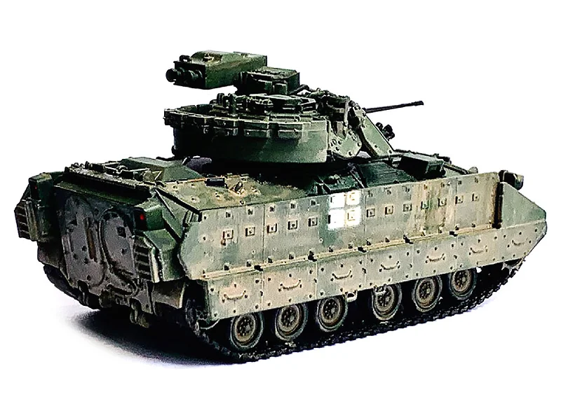 Cyberpunk - themed model toys for future - tech lovers​ Ukraine M2A2 ODS Light Tank Green Camouflage (Weathered) "NEO Dragon Armor" Series 1/72 Plastic Model by Dragon Models